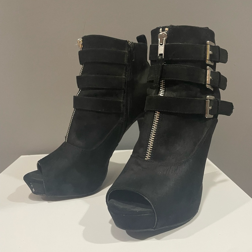 Dominatrix Booties - Picture 4 of 4